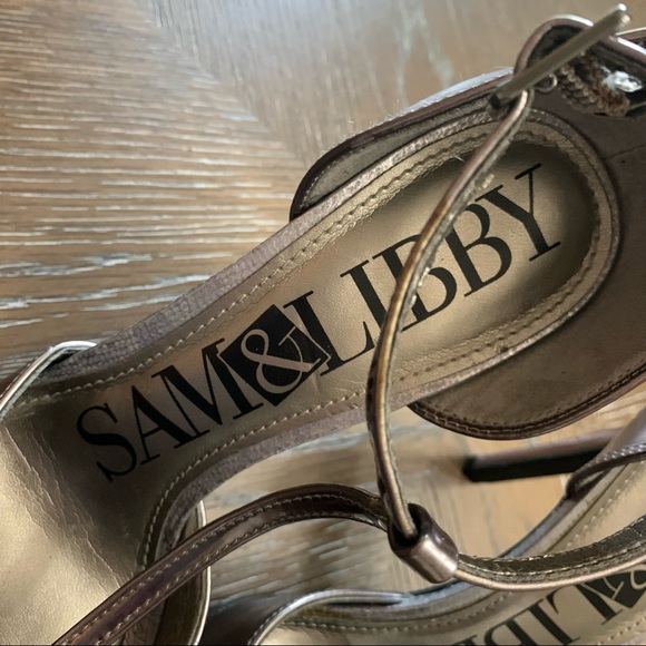 Sam & Libby metallic silver pointed 4.25” heels size 8 - Picture 6 of 17